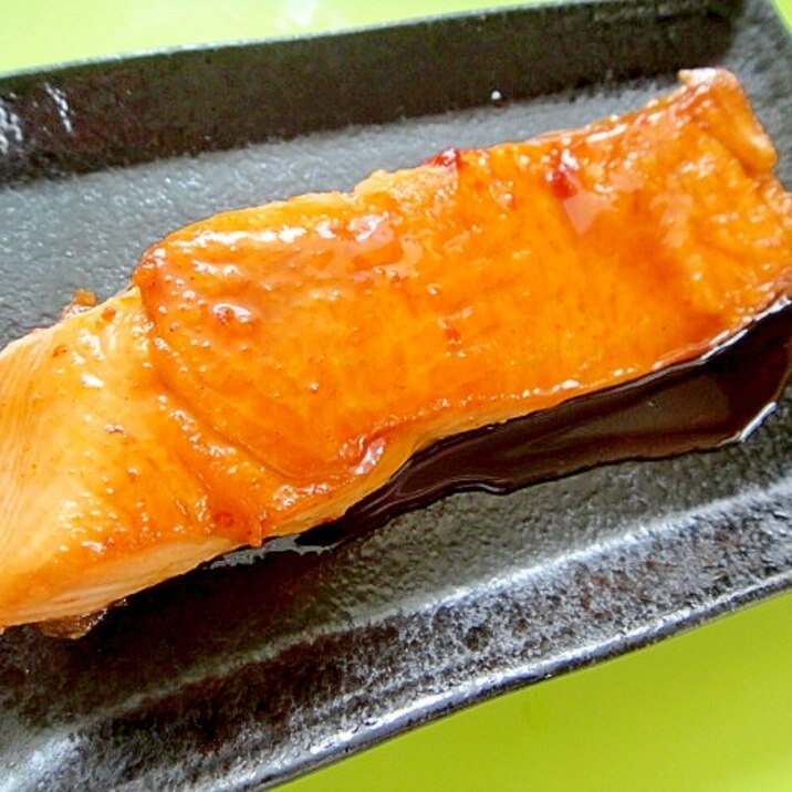 鮭のコチュジャン照り焼き